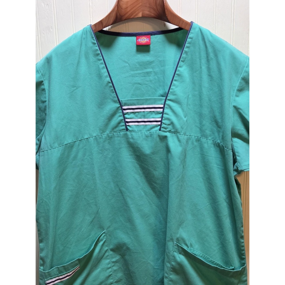 Dickies Scrub Top Womens 2XL Green V Neck‎ Short Sleeve Patch Pockets Nursing
